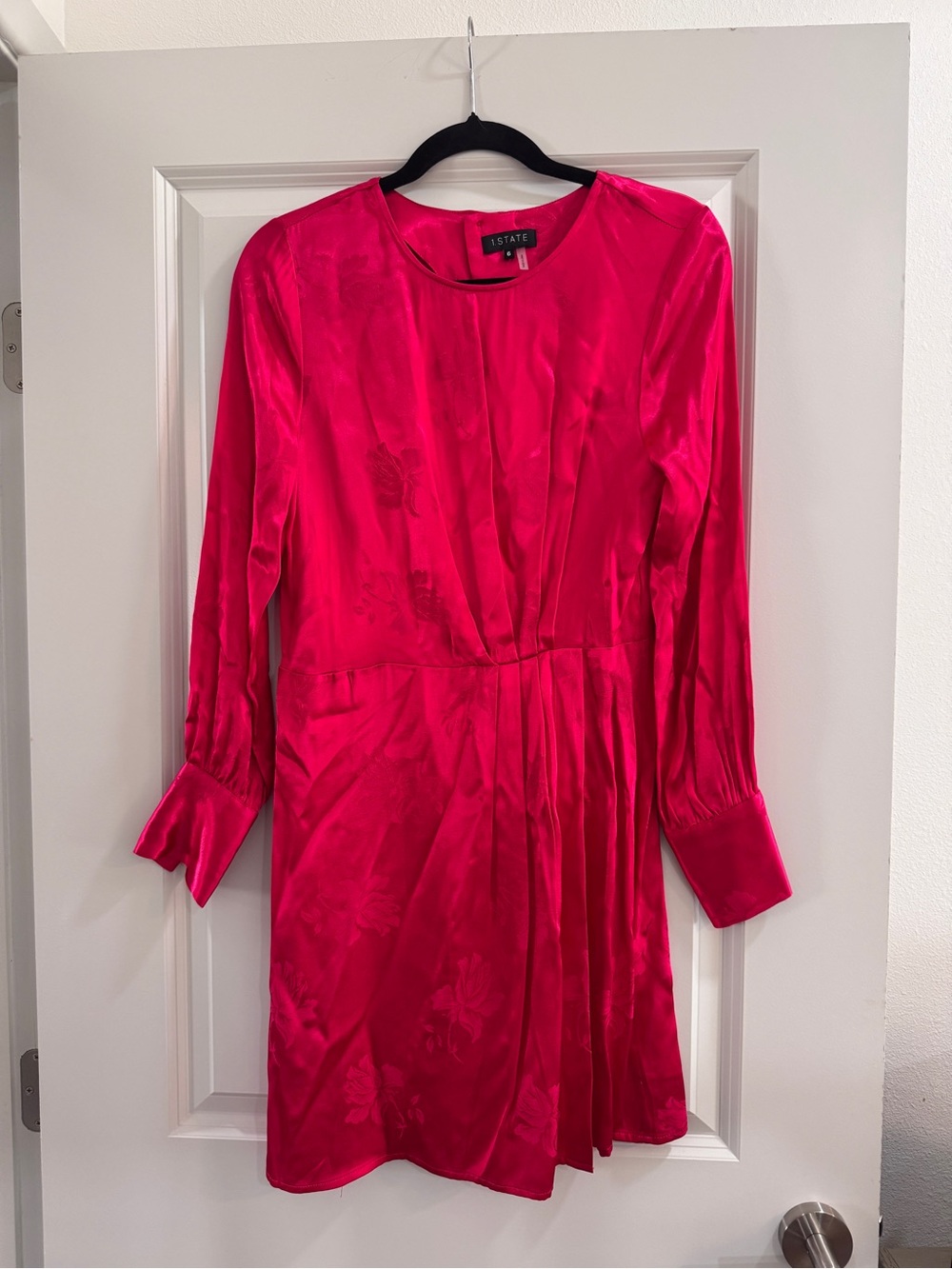 1.STATE Fuchsia Satin Long-Sleeve Dress